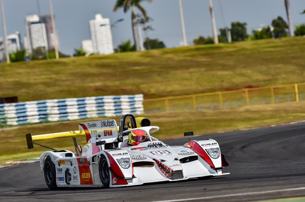 João Pedro Maia estreia com vitória no Império Endurance Brasil