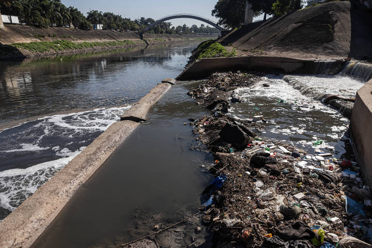 Estudo aponta melhora na qualidade da água em trechos do Tietê, mas mancha  de poluição quase dobra